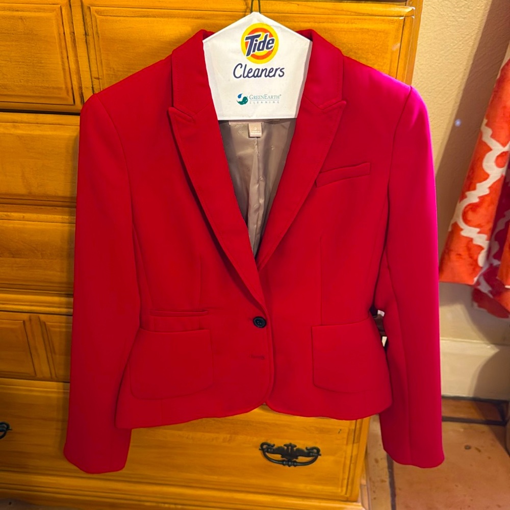 Like-New Red Banana Republiclic Women’s Blazer 
Size 2